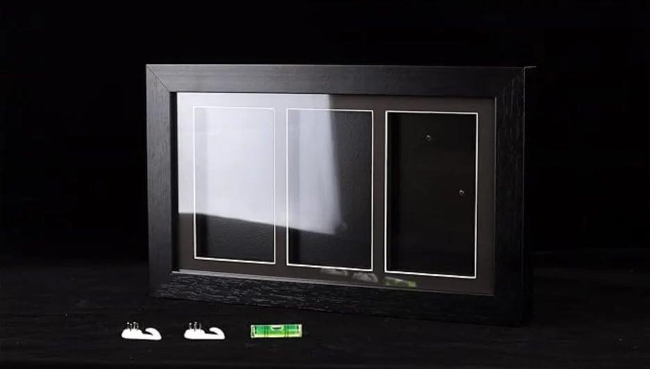 EVORETRO - Display Case for 3 Cards In Magnetic Case