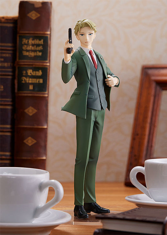 Spy x Family Pop Up Parade Loid Forger GSC94618 - vista completa ambientada