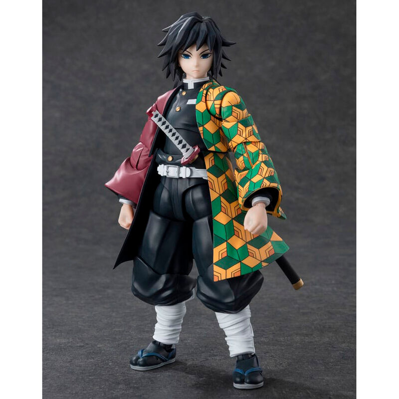 Figura Giyu Tomioka Demon Slayer 15cm