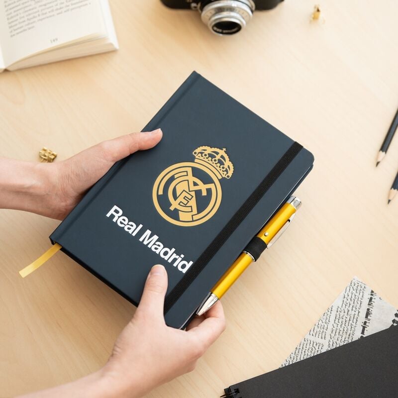 Cuaderno A5 premium + boligrafo proyector Real Madrid - imagen 5